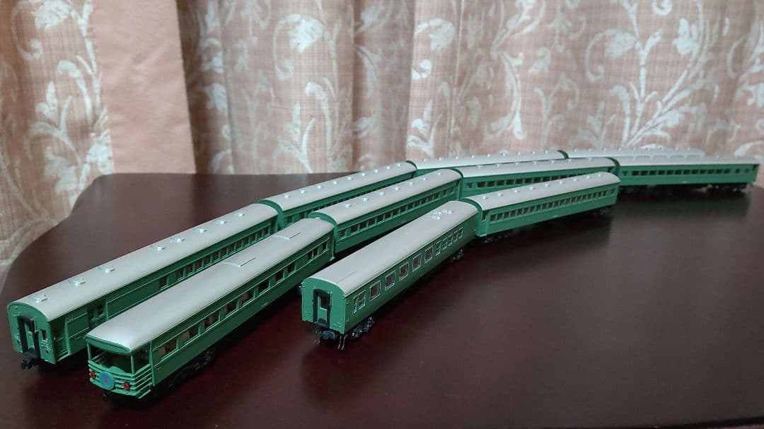 特急「はと」青大将客車10両セット（KATO/Nゲージ）