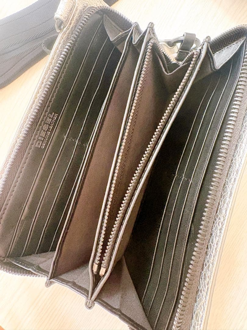 DIESEL ディーゼル ショルダー バッグ ロゴ シルバー 財布