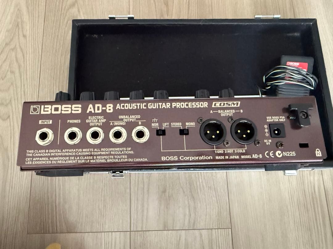 BOSS AD-8アコースティックギターエフェクターハードケース付き