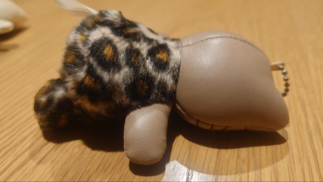 ハローキティ ヒョウ柄マスコット 2個セット