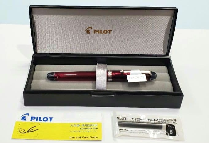 【廃盤】パイロット カスタム74 万年筆(F) 14K 透明軸レッド 万年筆『カスタム74 透明色』新色発売 | プレスリリース | PILOT