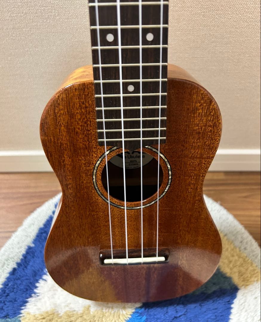 ウクレレ　KAALA KU7S