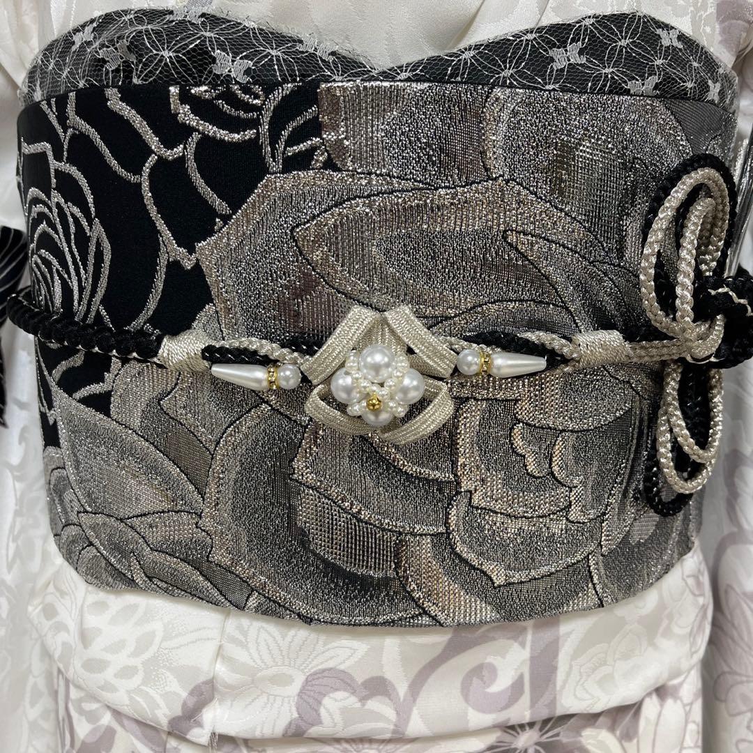 黒地モノトーンシック乱菊と薔薇の振袖フルセット シックなモノトーン