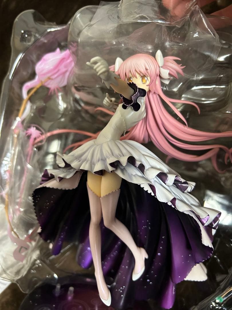 魔法少女まどかマギカ アルティメットまどか 1/8スケールフィギュア