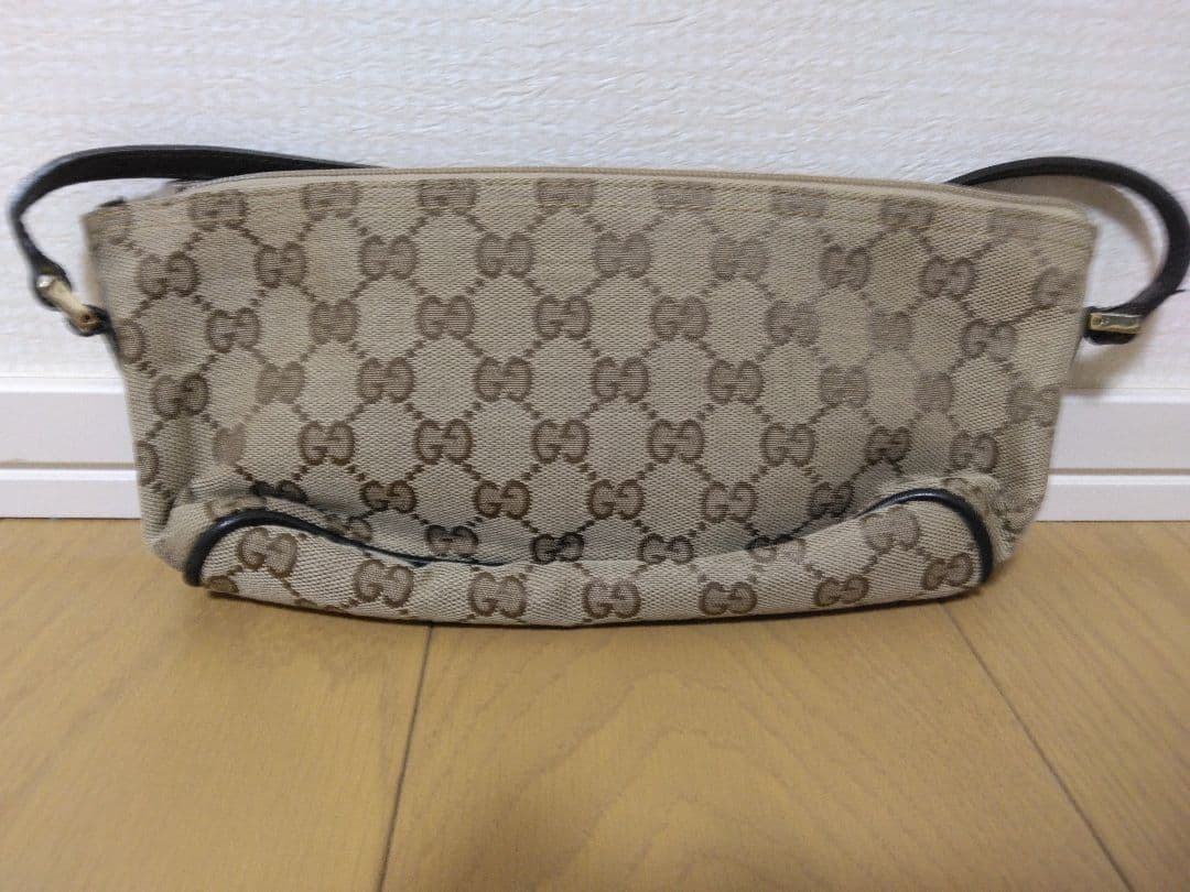 あ*ん様 GUCCI ベージュ GGパターン ハンドバッグ