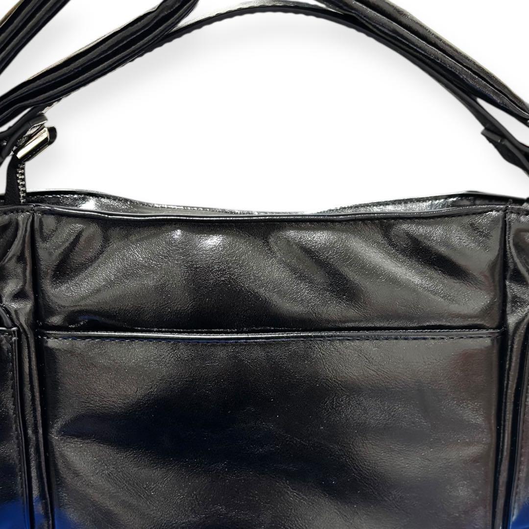 ANNA SUI NYC マルチポケットチビバッグ （メタリックブラック）