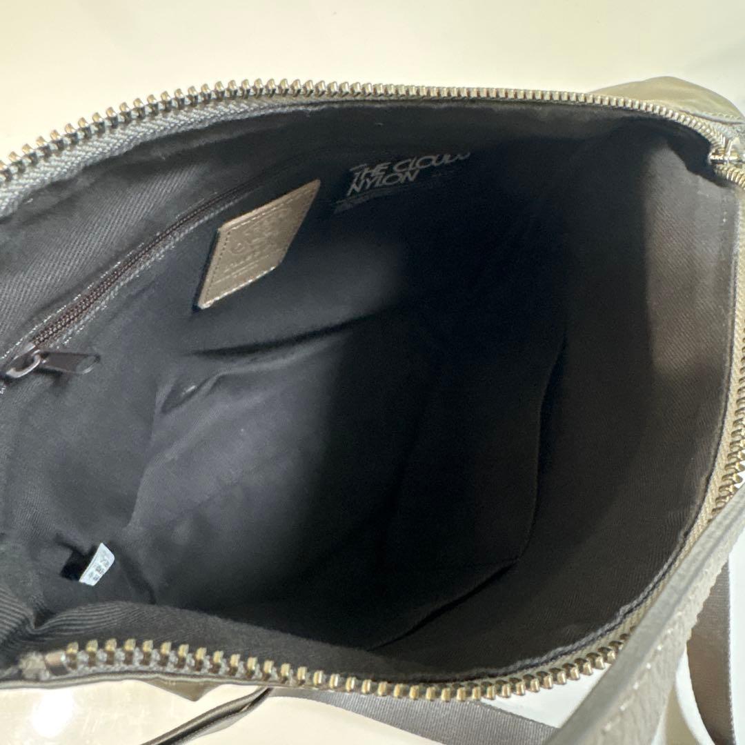 超美品ラシット今期クラウズナイロンシンプルショルダーバッグ2way