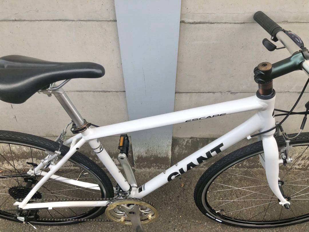 【超美品】GIANT ESCAPE R3 24速　クロスバイク　CT465mm