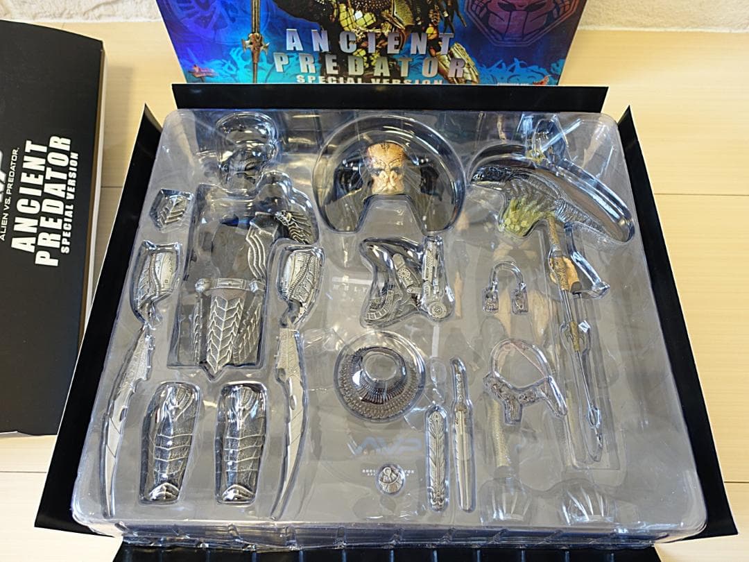 ホットトイズ エイシェント　プレデター　フィギュア　限定