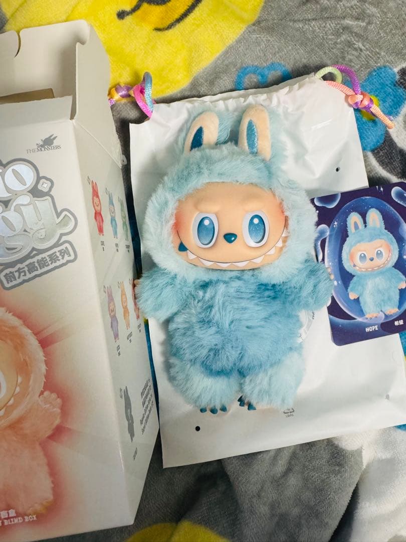 ラブブ BIG INTO ENERGY アソート　popmart エナジー