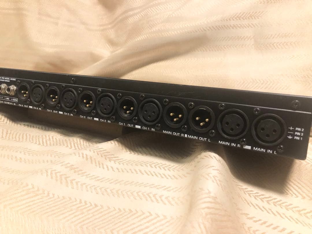 BEHRINGER MX882 スプリッター / ミキサー