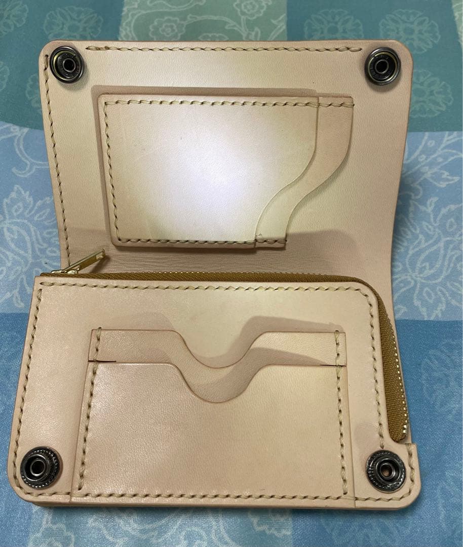 トラッカーウォレット　ミドルサイズ　限定品　一点物　お札を楽に収納　黄茶色手染め