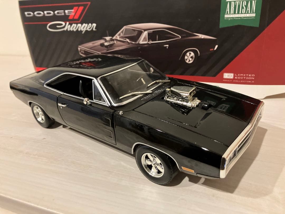 1/18 GREENLIGHT ダッジチャージー RT