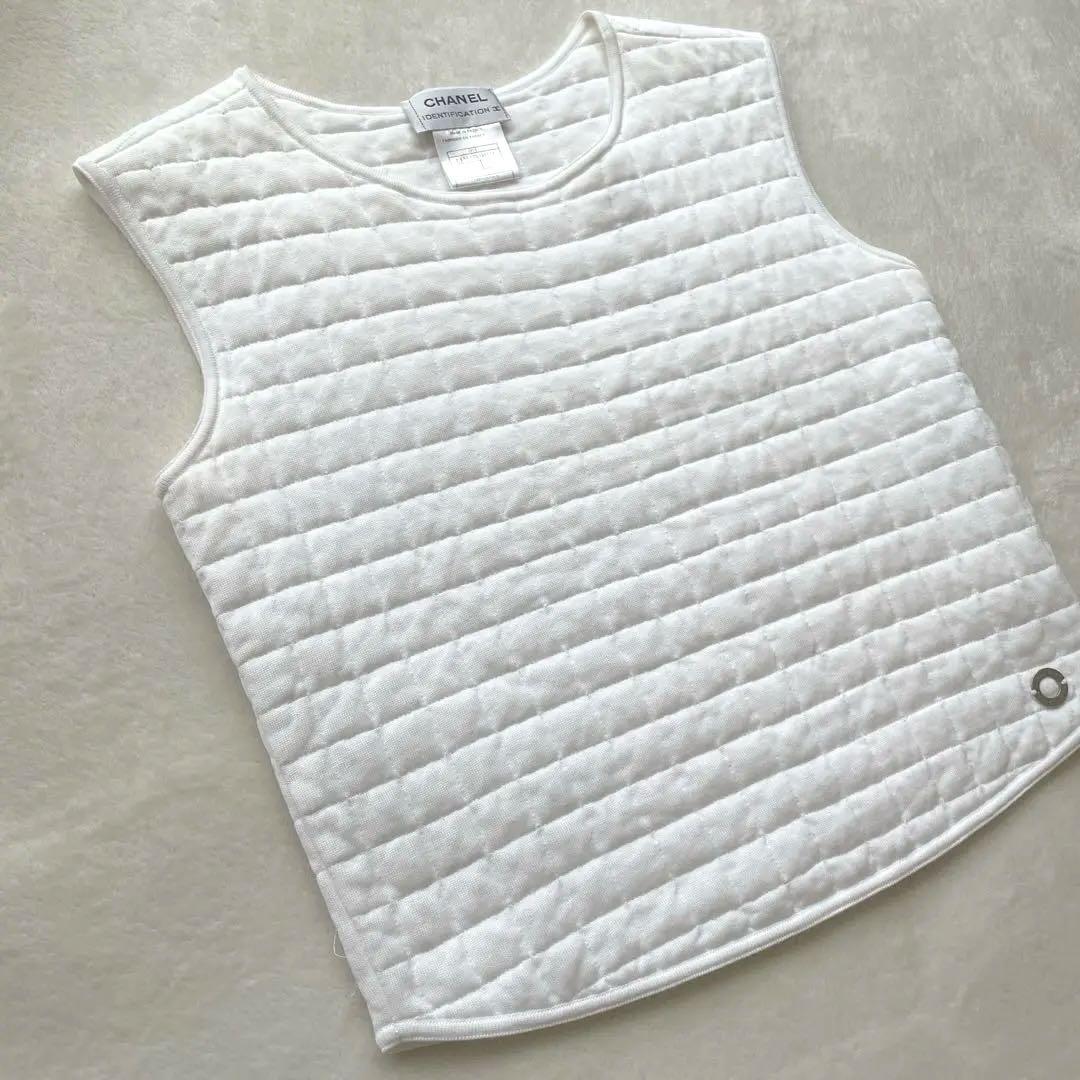 CHANEL シャネルキルティング ロゴ　タンクトップ トップス　白　ホワイト