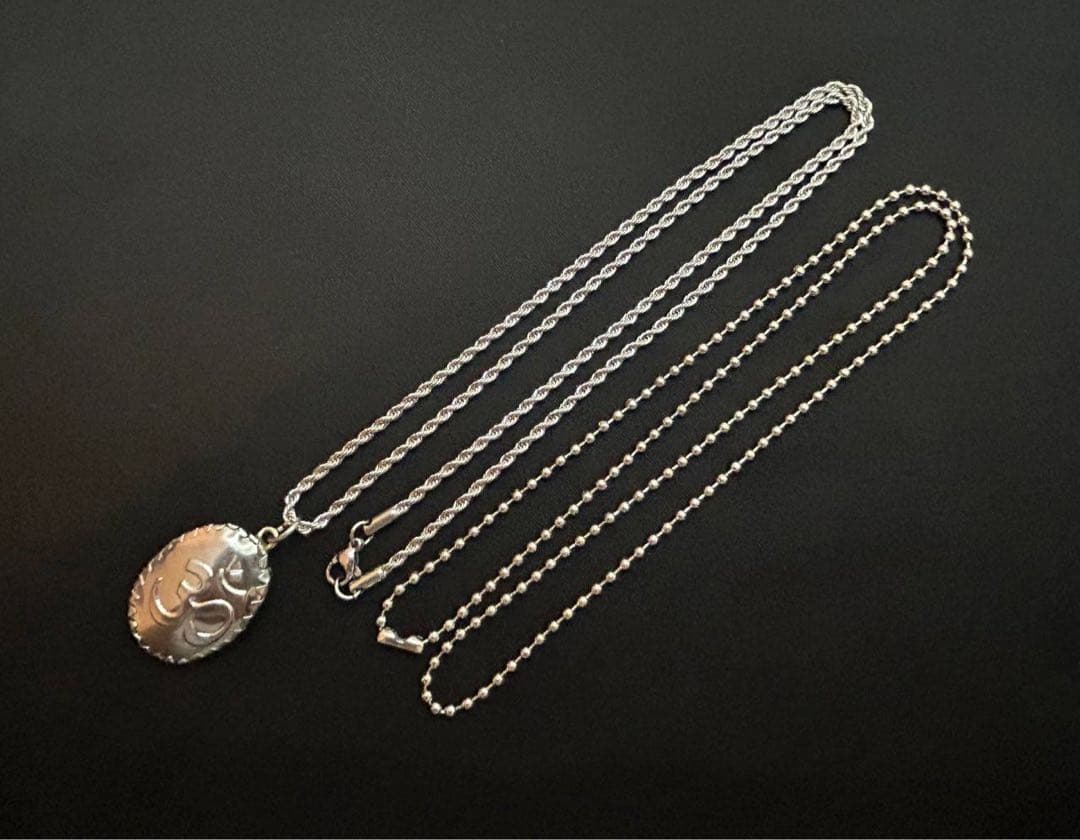 藤井風 イメージペンダント ネックレス 【オーム文字・クリシュナ・赤】