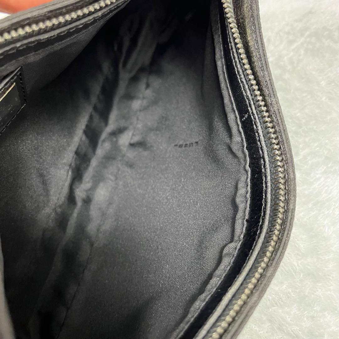 美品 FENDI フェンディ アクセサリーポーチ ズッカ柄 ブラック 黒