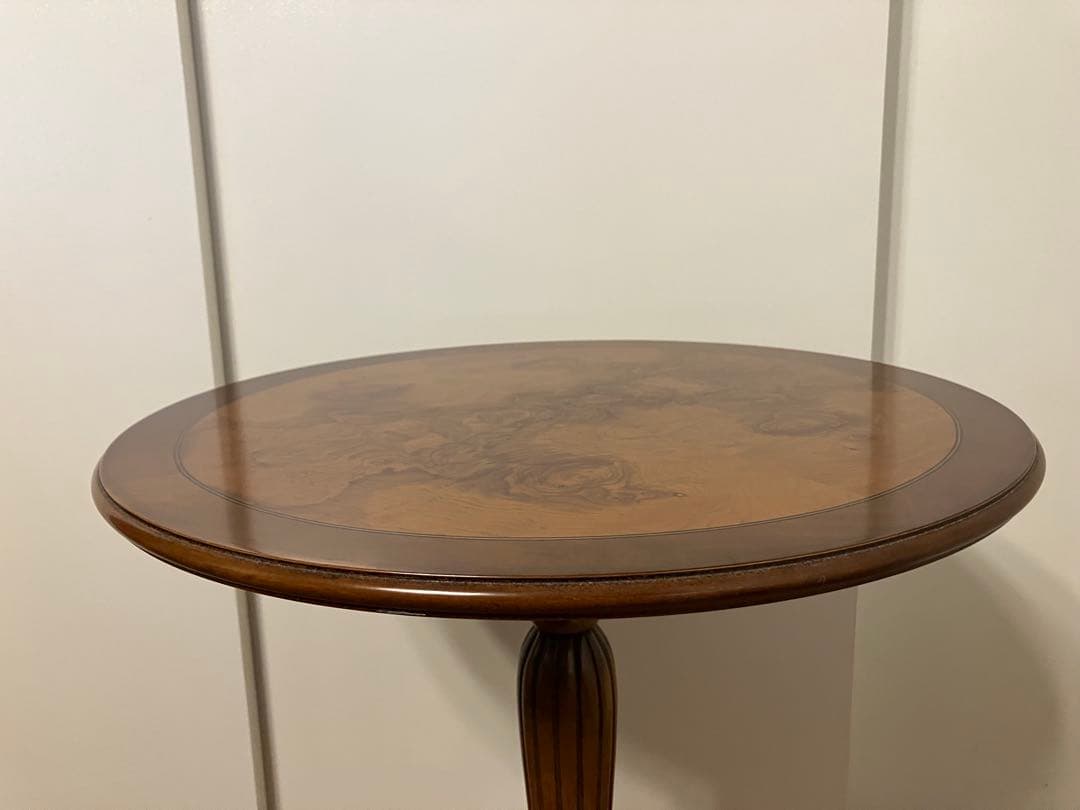 K*M様 イタリアMedea社のアール・ヌーヴォー様式ローテーブル サイドテーブ