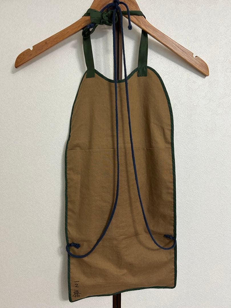 丸に違い鷹の羽紋　胸当て