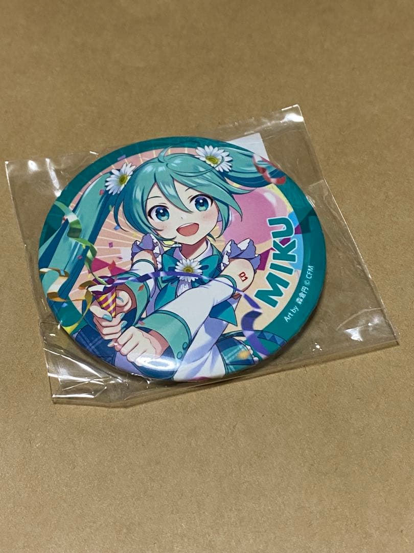 初音ミク よみうりランド 2024 缶バッジ - メルカリ