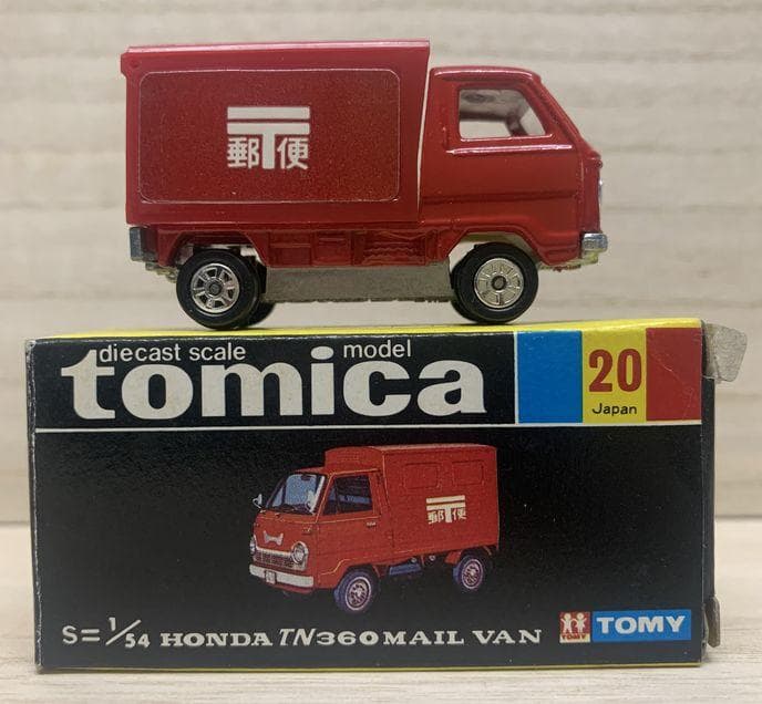 トミカ　ホンダ TN360郵便車＆トヨタハイエースコミューターキャンピングカー