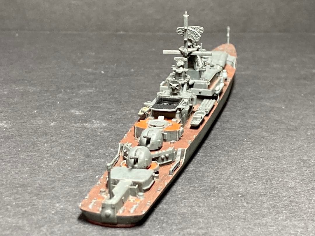 【完成品】1/700 ソビエト海軍 クリヴァクⅡ型フリゲート(ピットロード)
