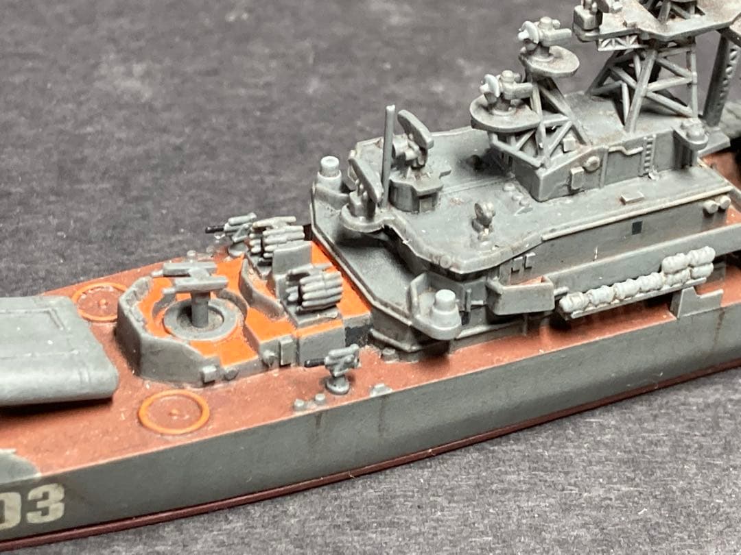 【完成品】1/700 ソビエト海軍 クリヴァクⅡ型フリゲート(ピットロード)