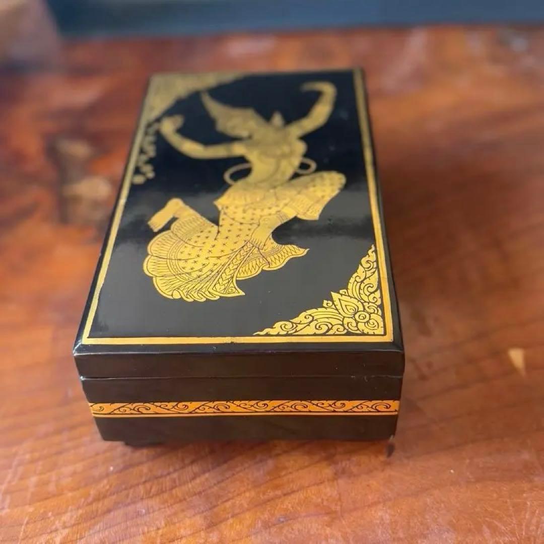 タイ・チュンマイ】金色装飾のジュエリーボックス