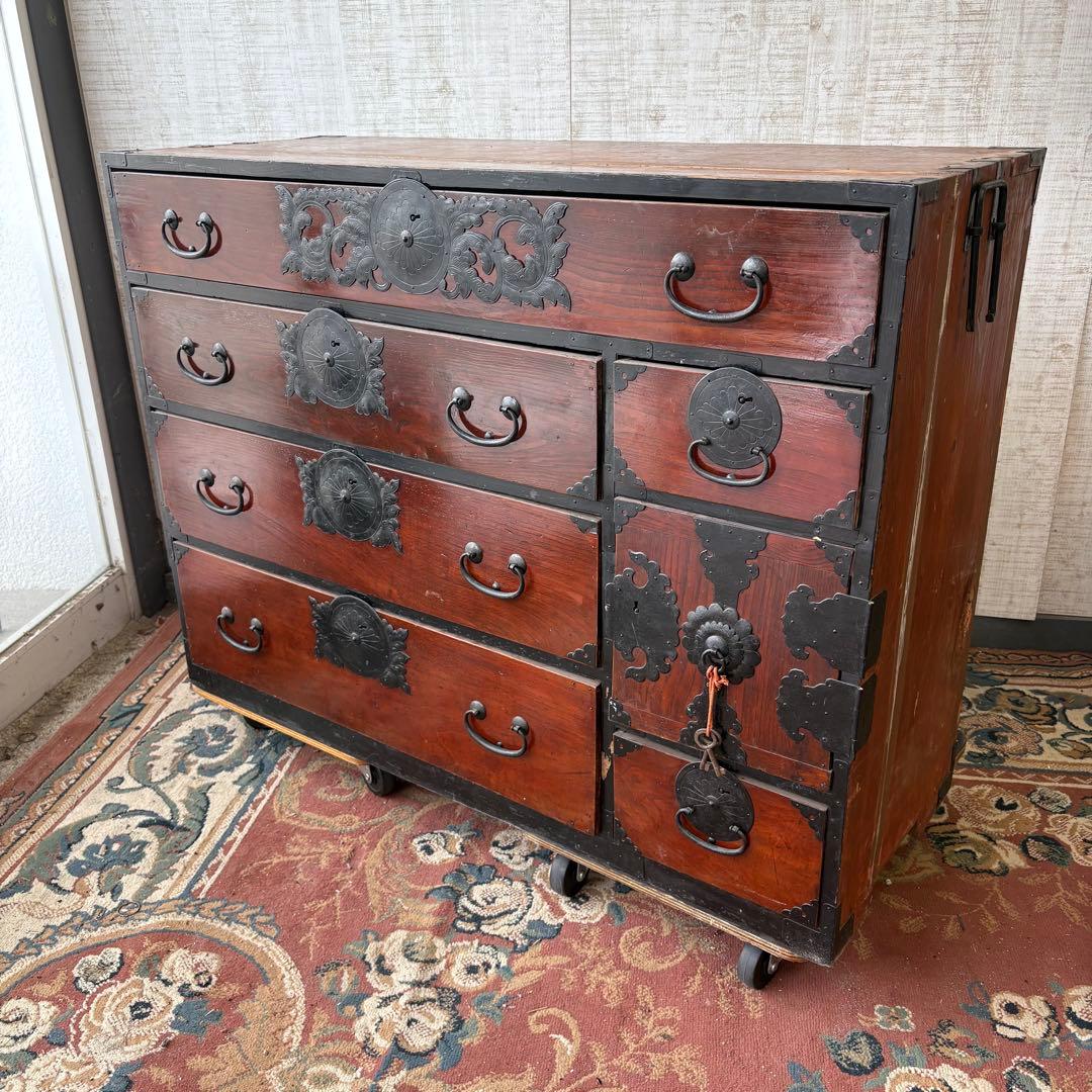 昭和レトロ 古家具 大型 仙台箪笥 4段9杯 引き出し箪笥 和箪笥 ビンテージ 昭和レトロ 古家具 仙台箪笥 4段9杯 引き出し箪笥 和箪笥 ビンテージ