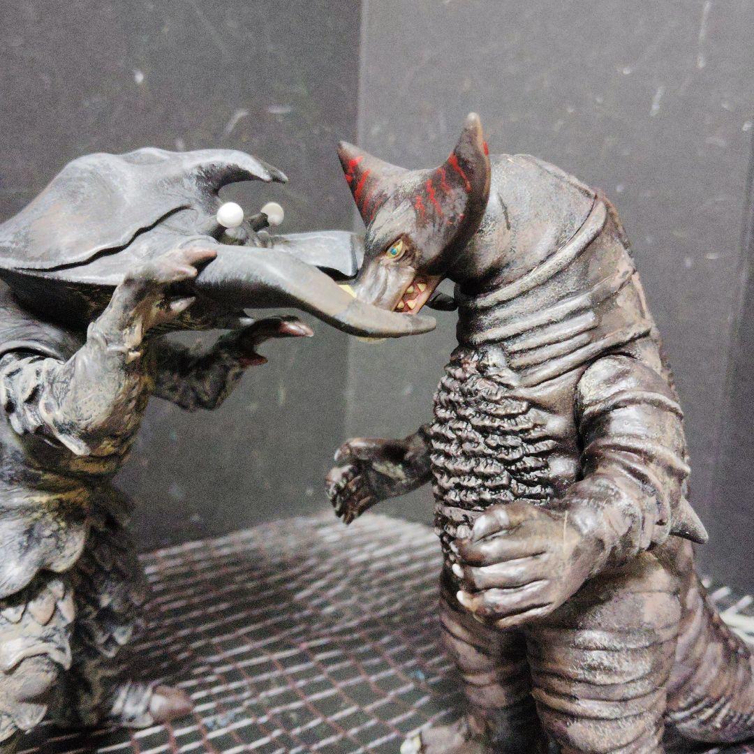 最終価格ウルトラ怪獣現行シリーズ初代マン怪獣ザラガス.アントラー.ゴモラ