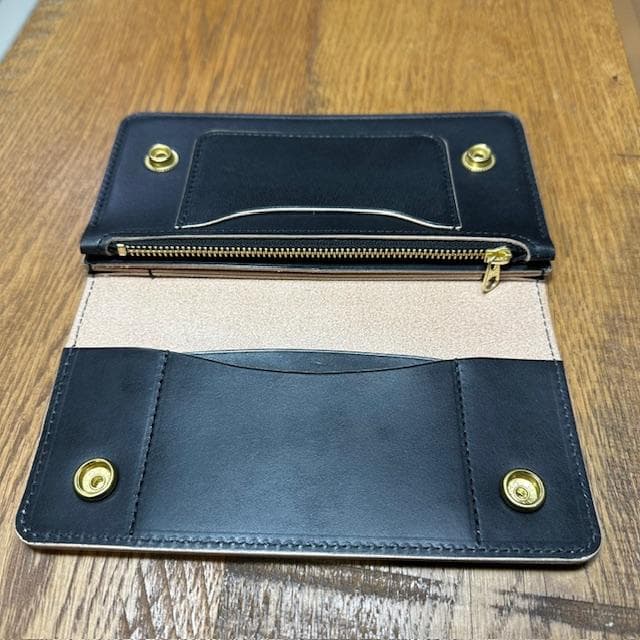 タツタツ　ロングトラッカーウォレット　丘染め茶芯ブラック　シルバー