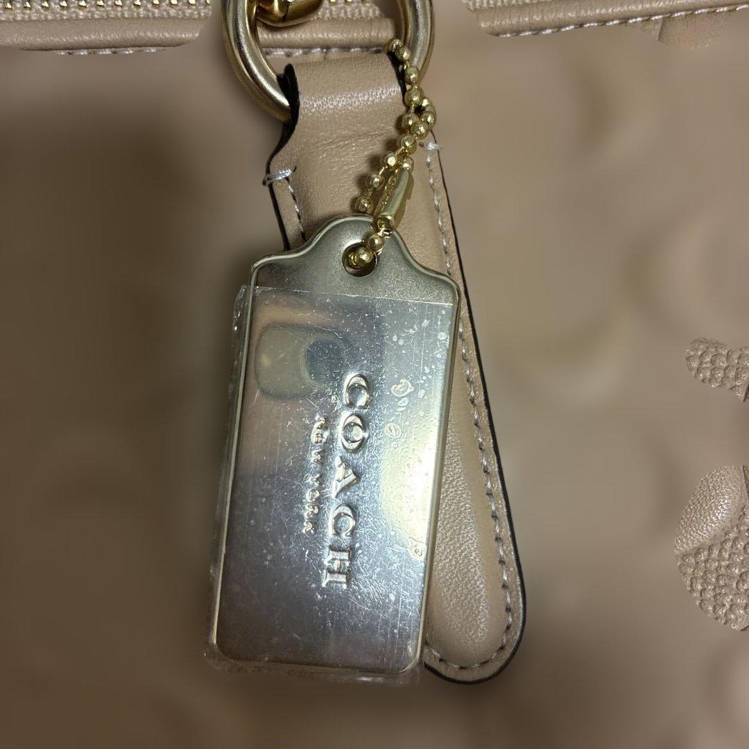 新品未使用COACH ベージュ ショルダーバッグ最終値下げ