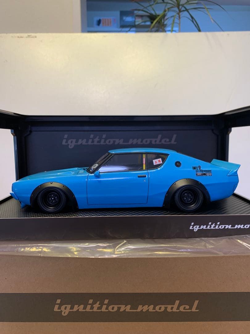 イグニッションモデル　1/18 LBWK ケンメリ ライトブルー　　3219