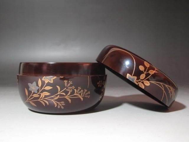 ☆ 宗陽 春桜草花蒔絵 平棗 裏千家 十五代 鵬雲斎