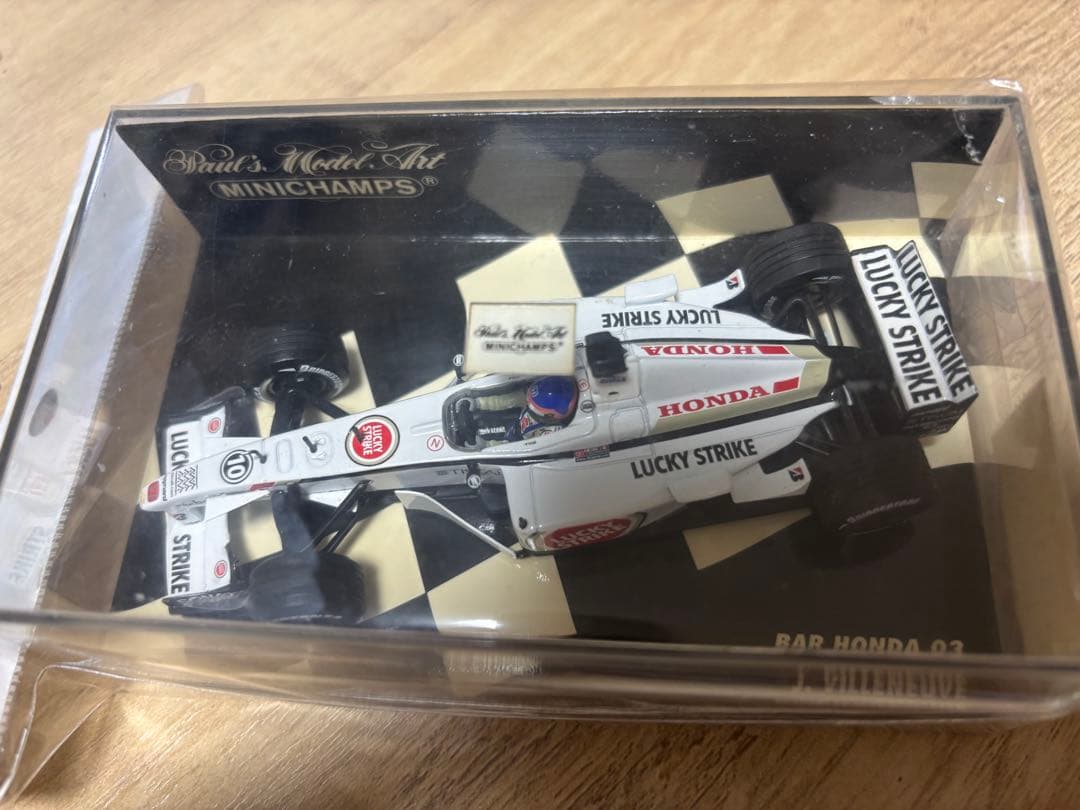 1/43 BAR 02 03 J.ヴィルヌーブ LUCKY STRIKE 2台