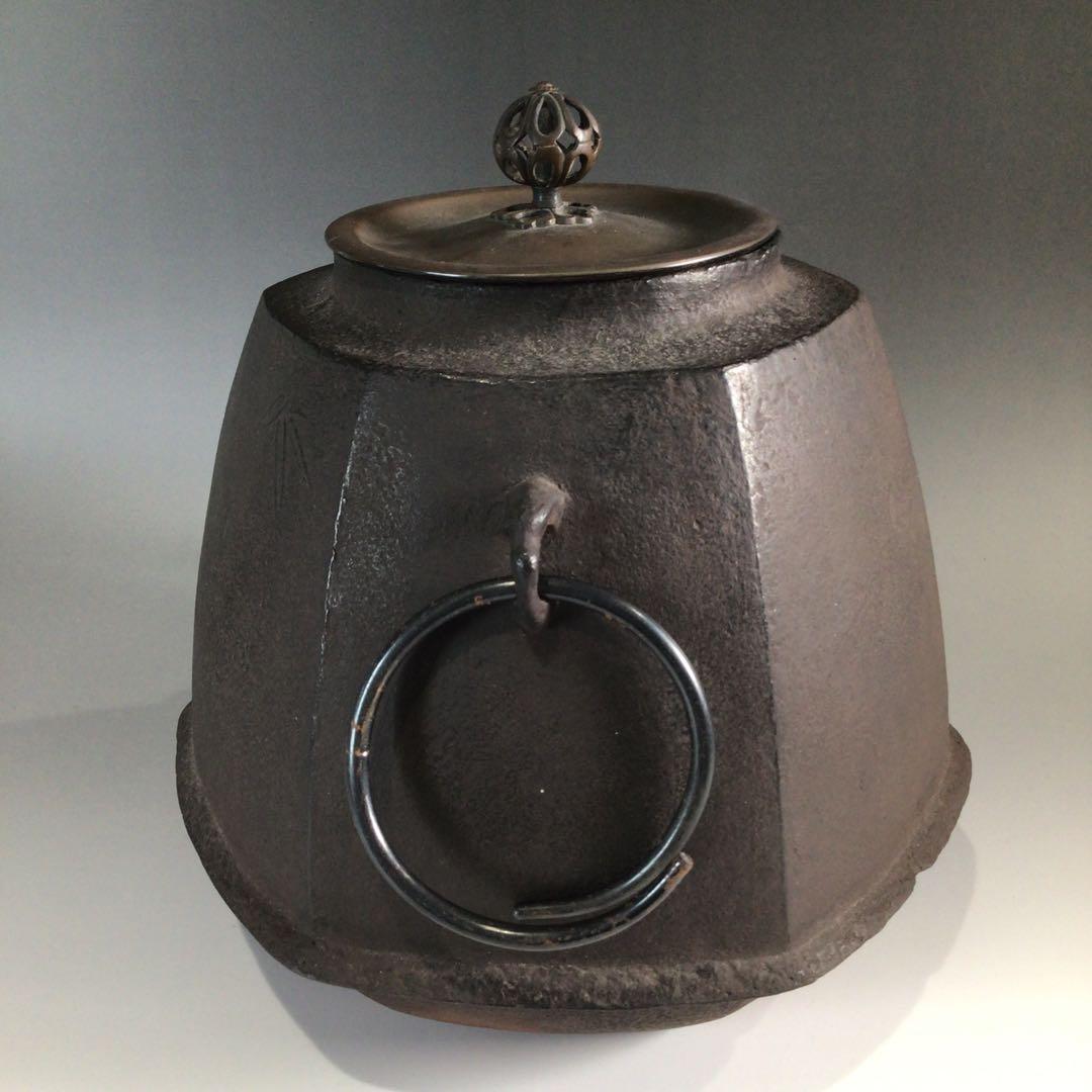 P476 茶釜 『釜師 畠春斎造』『竹紋』『六方翼形釜』 共箱 茶道具