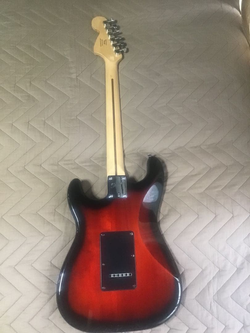 Squier Stratocaster standard サンバーースト