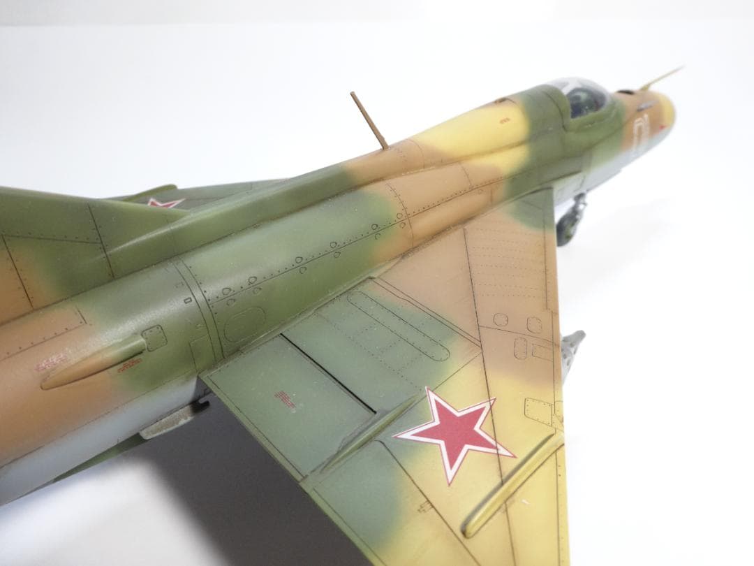 アカデミー1/48「MiG-21」完成品 - メルカリ