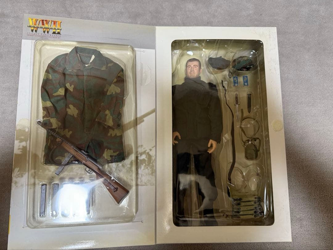 ドラゴンモデルズ 1/6WW2イタリア軍空挺兵 フィギュア レア