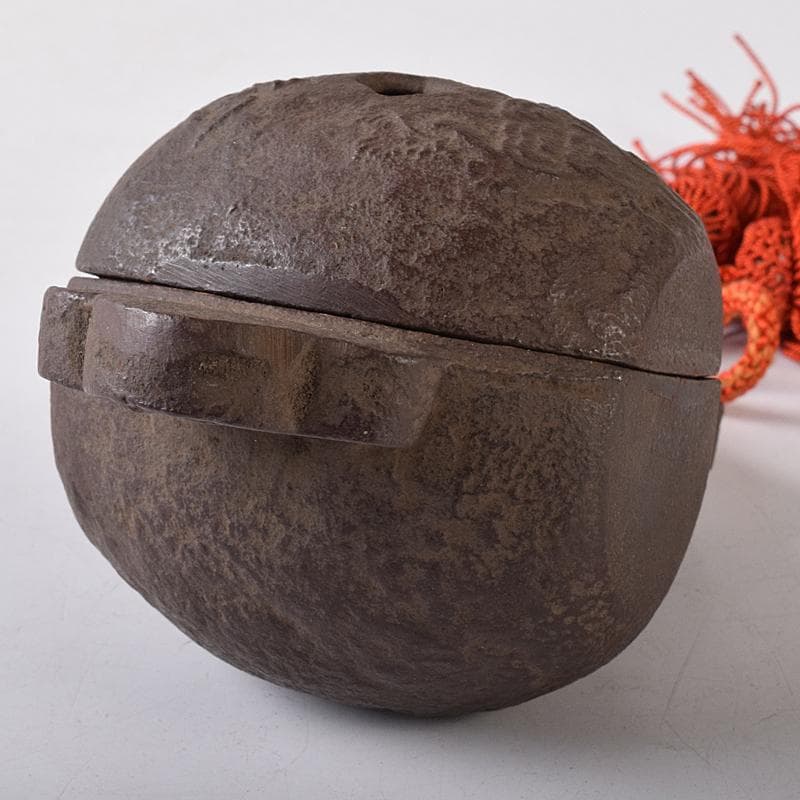 時代金工　古鉄　山水刻　小槌　香炉　共箱　V　R8204