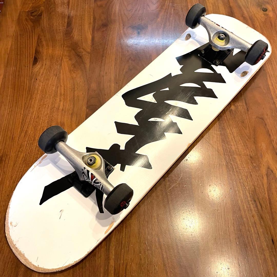 ズーヨーク　インディペンデント　スケボー　スケートボード　コンプリート　8インチ