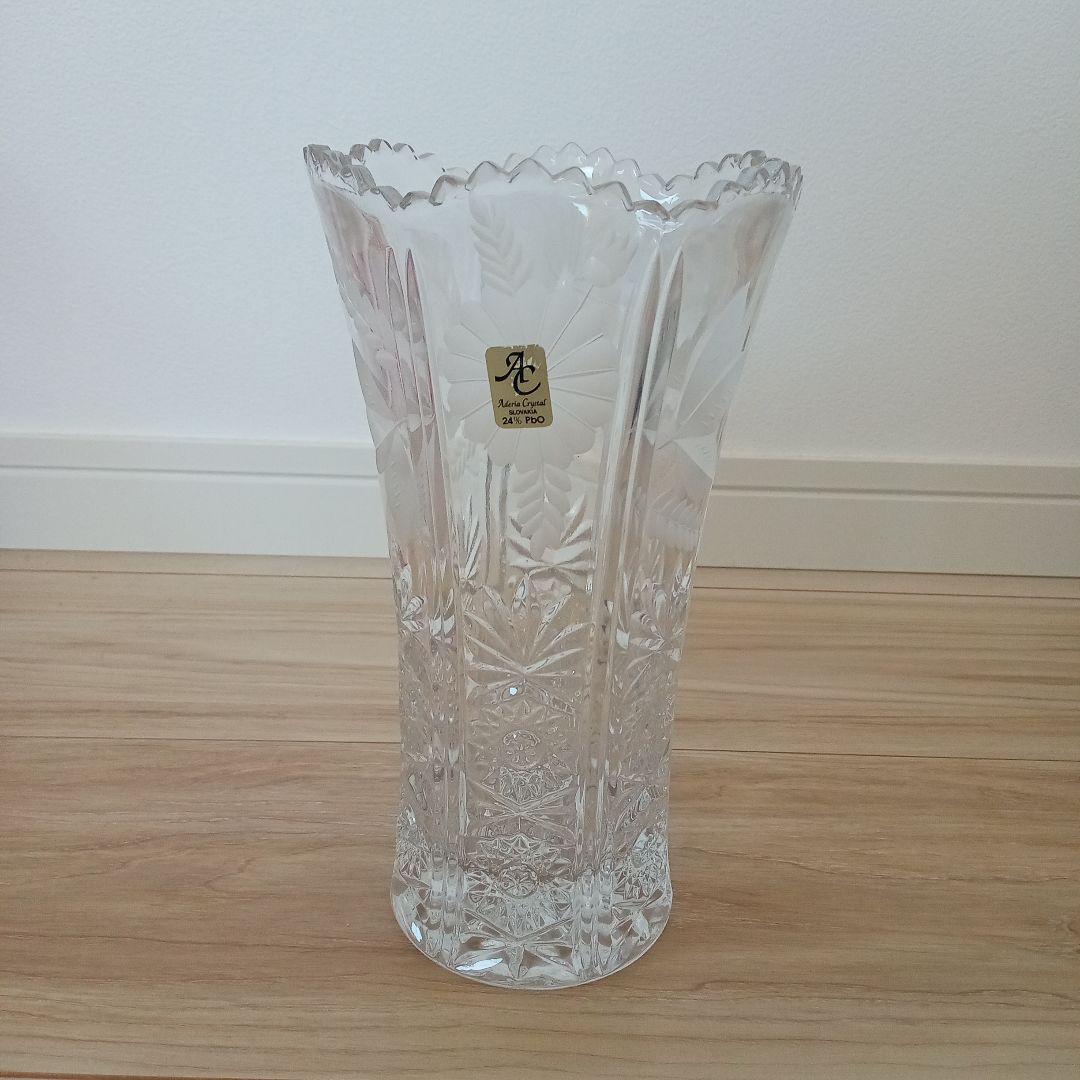スロバキア クリスタルガラス水差し 花瓶 - メルカリ