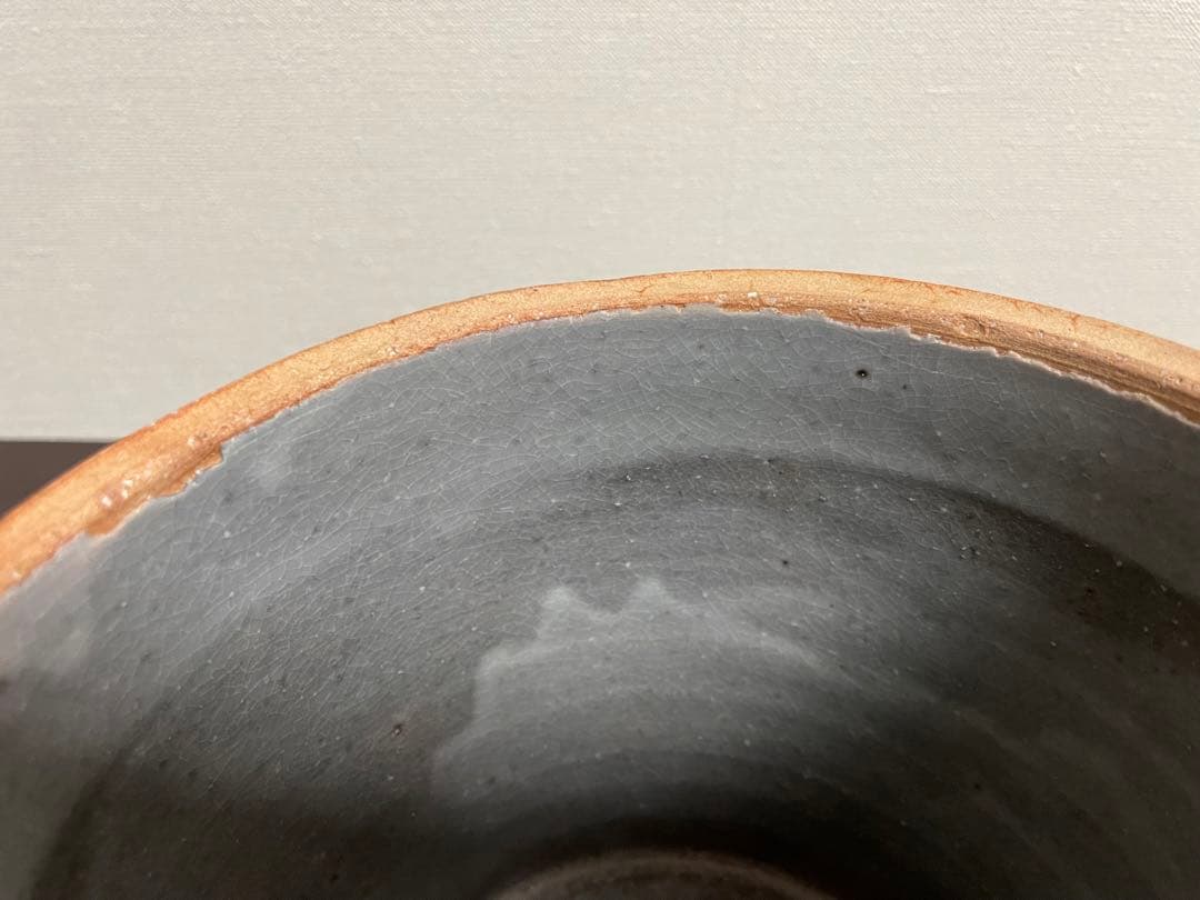 坂田泥華 萩剥離釉窯変寸胴水指 共箱 共布 栞 萩焼 茶道具 - メルカリ