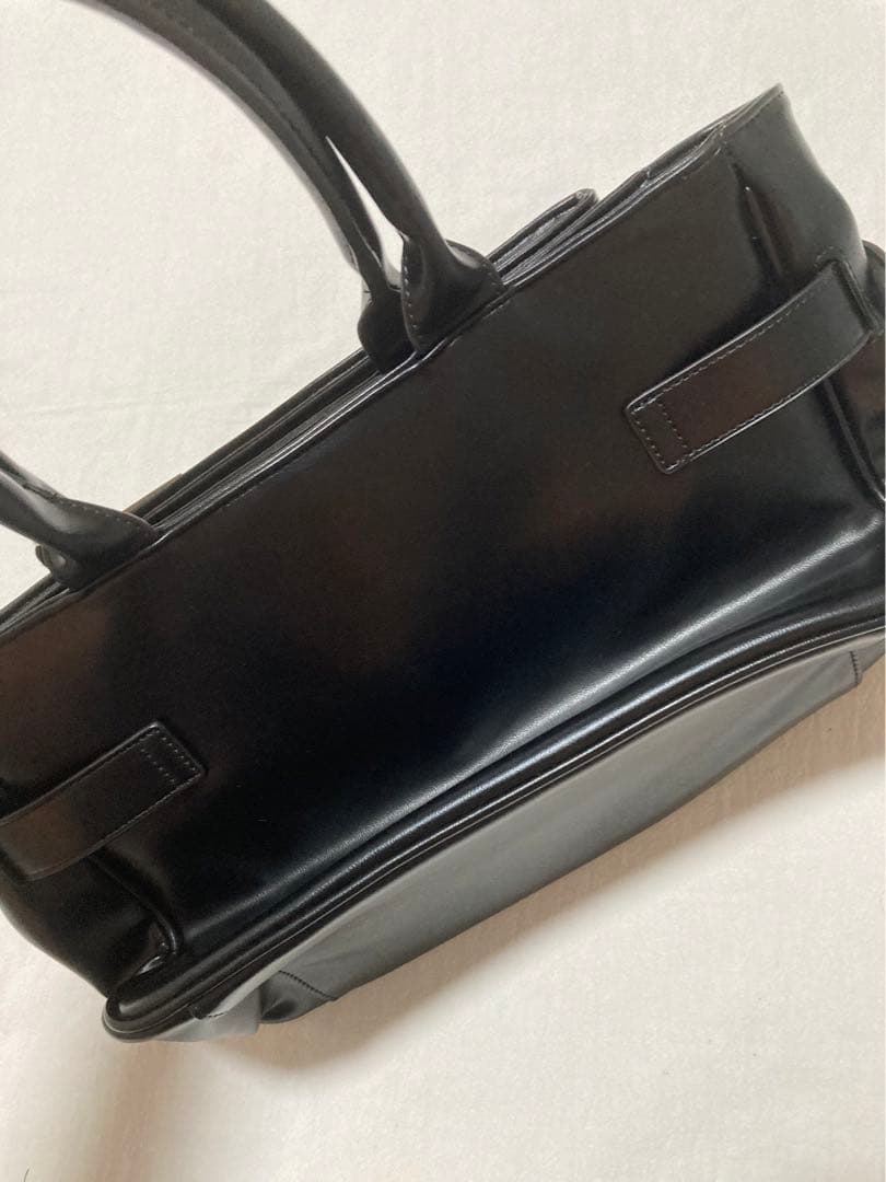 OSOI 黒 ハンドバッグ 鍵付き