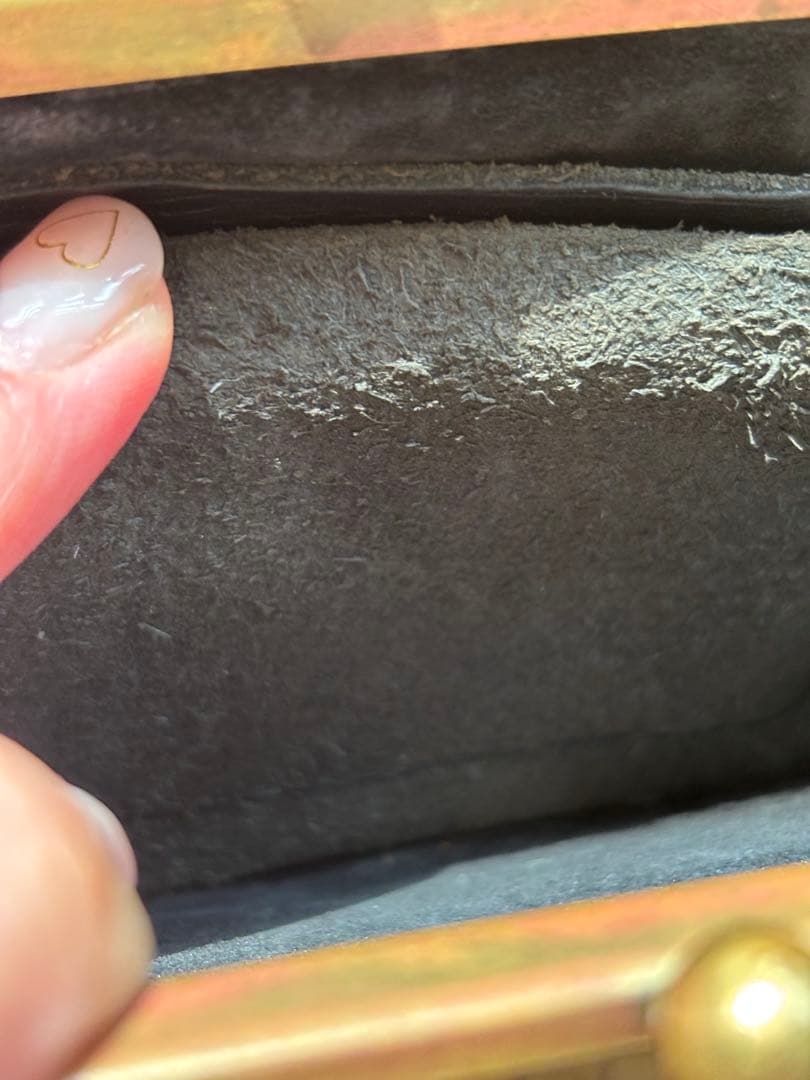 お値下げ依頼のためお値下げ！n25 カバの革。ブラックレザー がま口財布