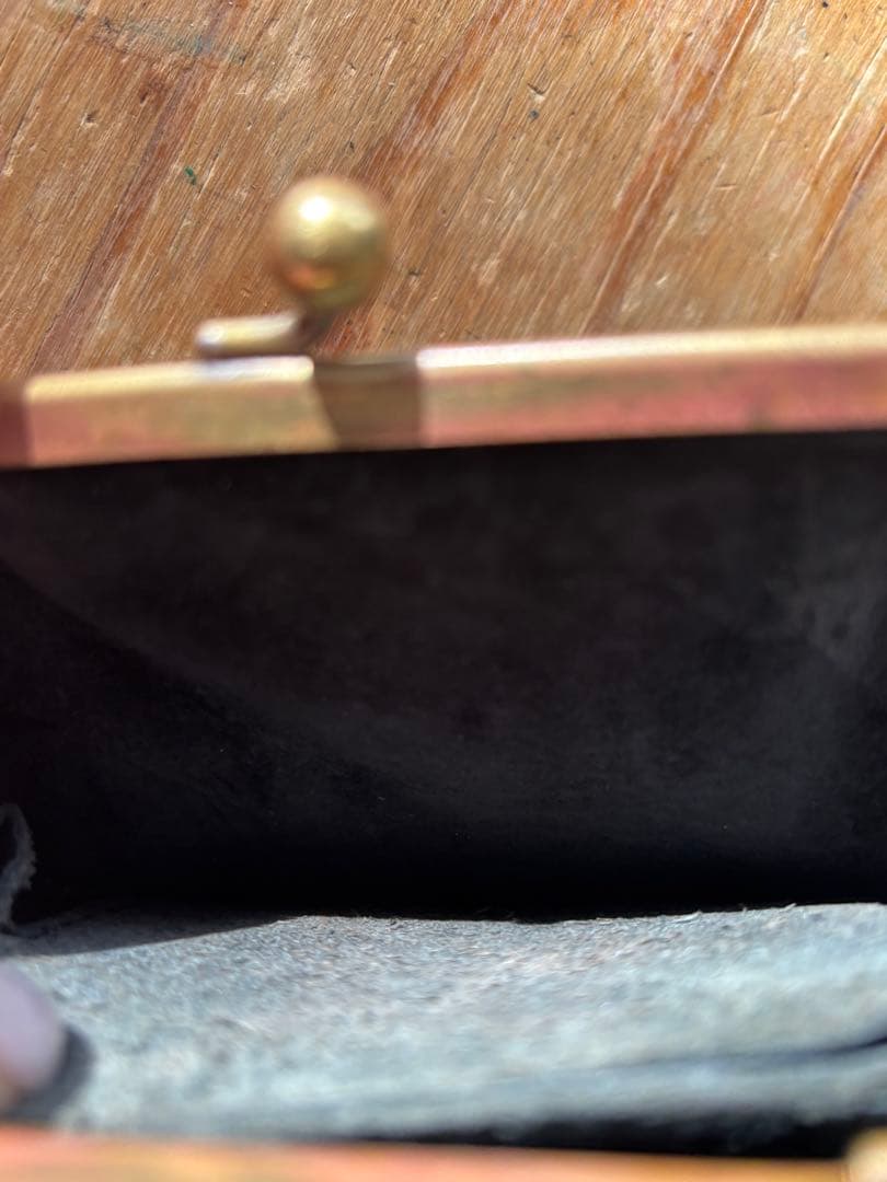 お値下げ依頼のためお値下げ！n25 カバの革。ブラックレザー がま口財布