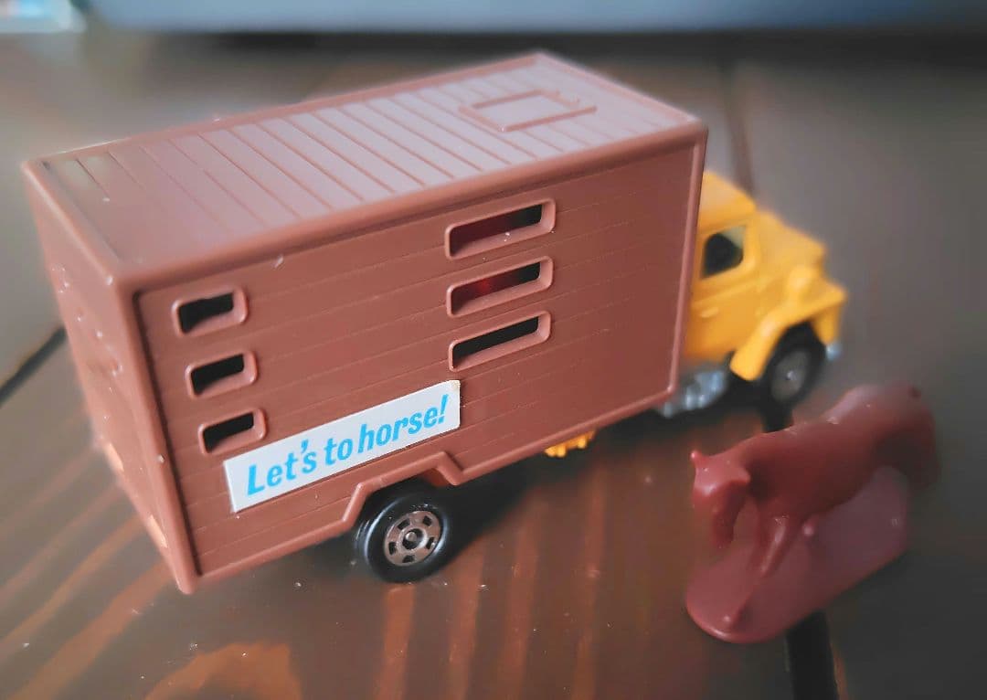 美品】青箱トミカ 62 フォード キャトル トラック　希少品！