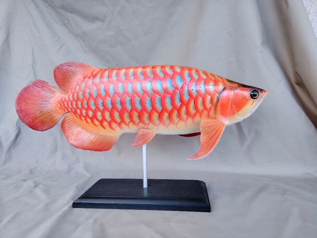 新作ハンドメイド 41cmアロワナ フィギュア レプリカ 熱帯魚 レッドブルー