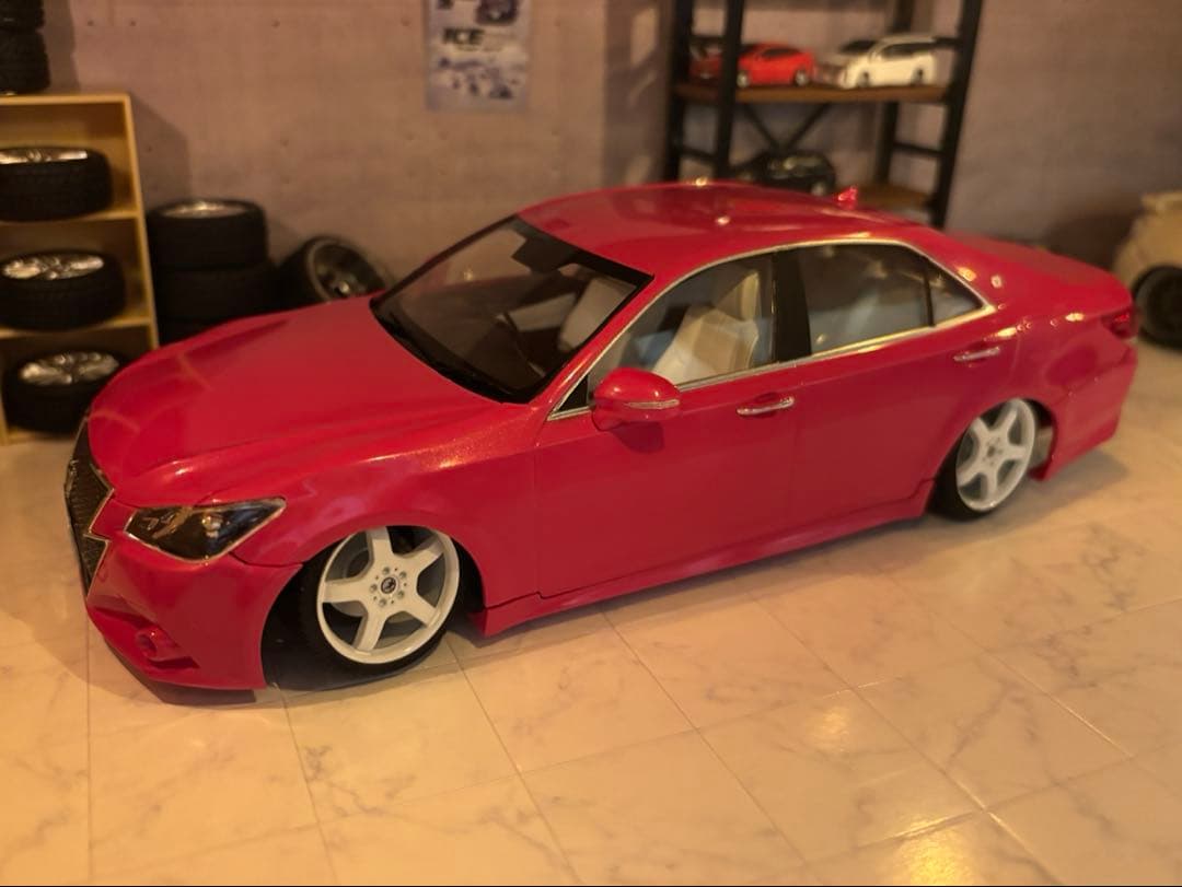 アオシマ 1/24プラモデル トヨタ 21クラウンアスリート ピンク 純ベタ仕様