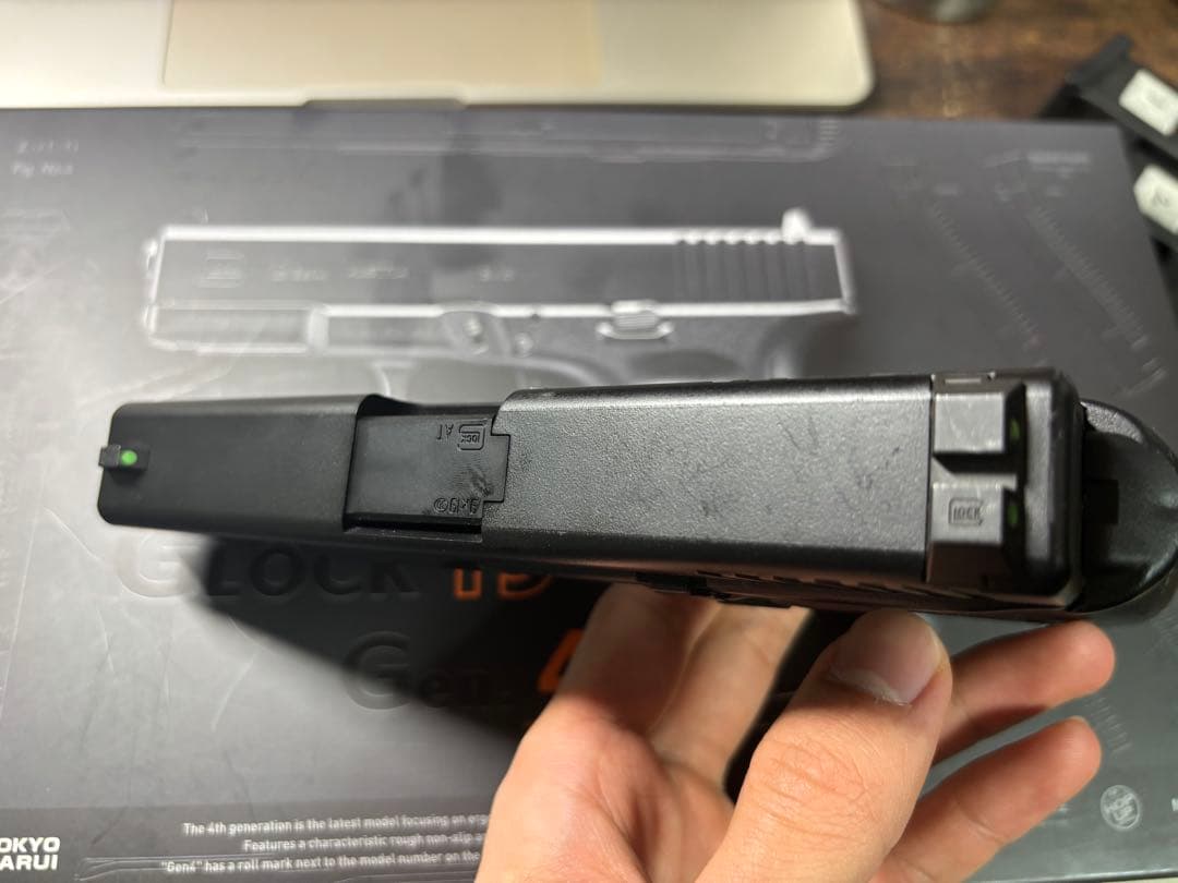 東京マルイ glock19 gen4 マガジン３つ付き