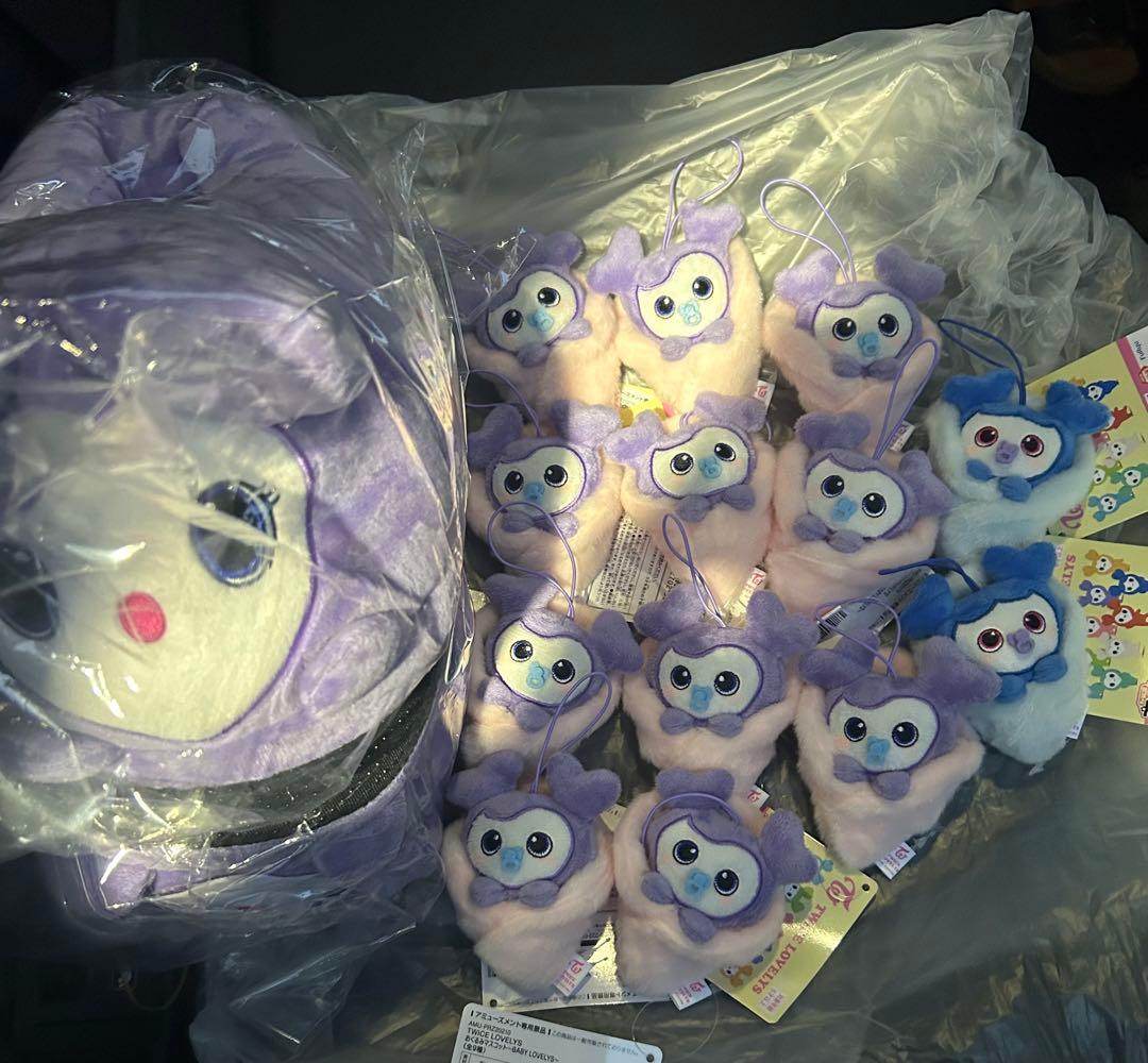 twice】ラブリーぬいぐるみ + LIVEアップグレード特典 TWICE アプグレ